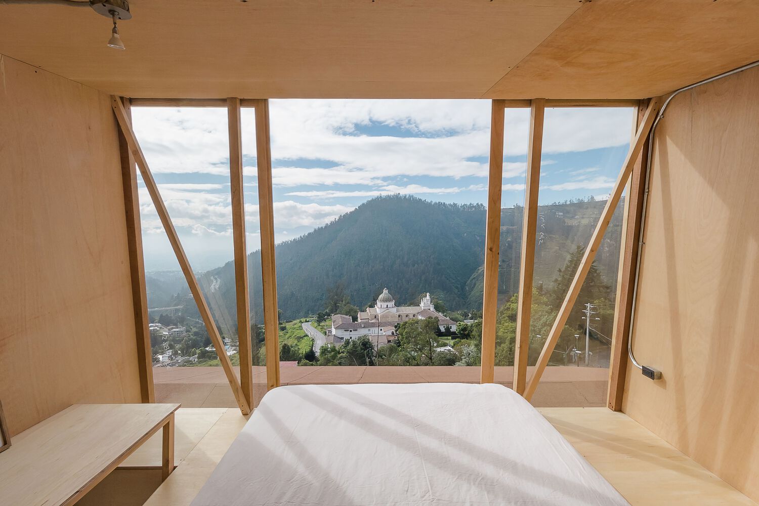 厄瓜多尔 Quito 城市更新 | Studio House Guápulo 改造设计-12