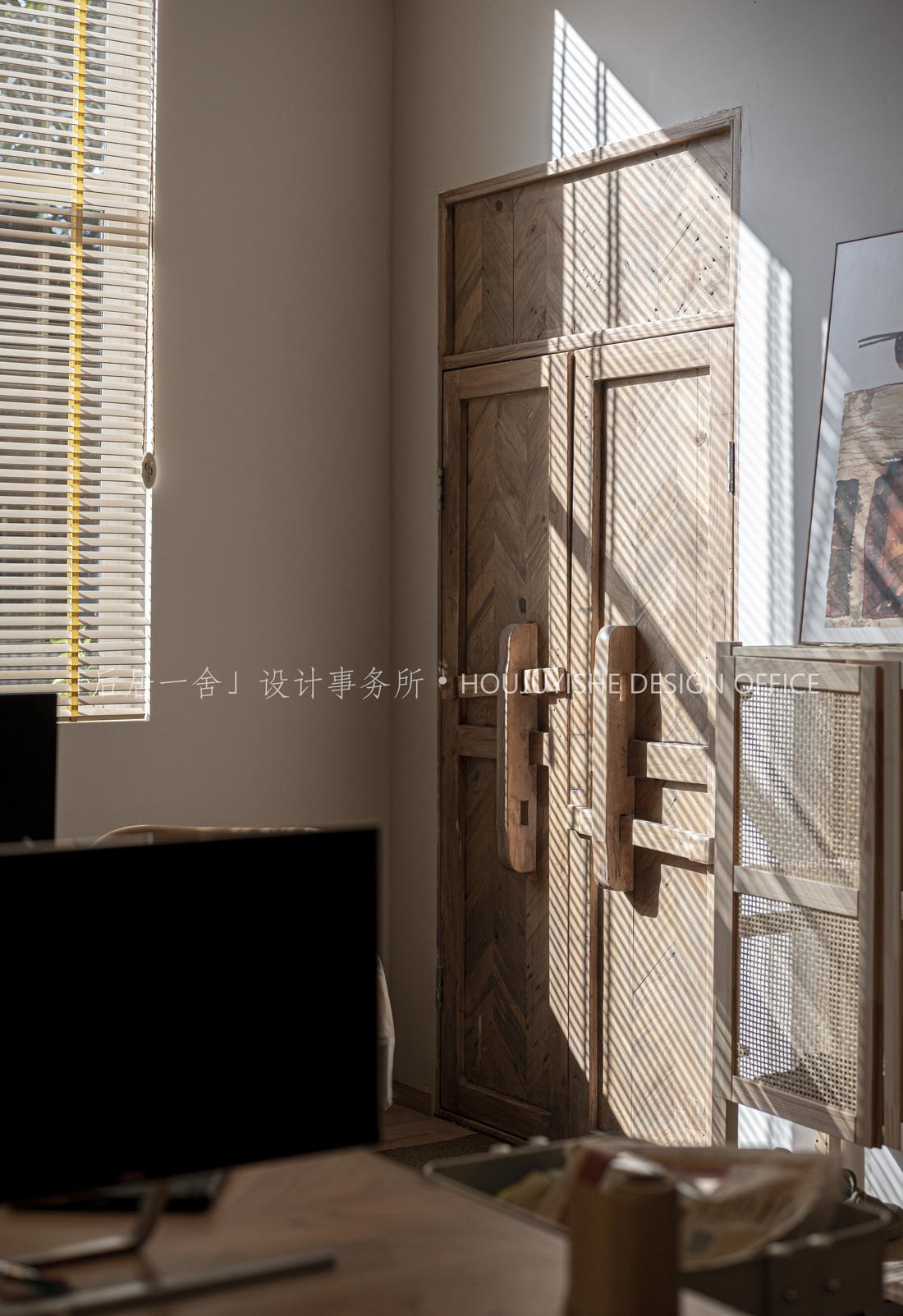 后居一舍 · 绿意盎然的开放式办公空间-4