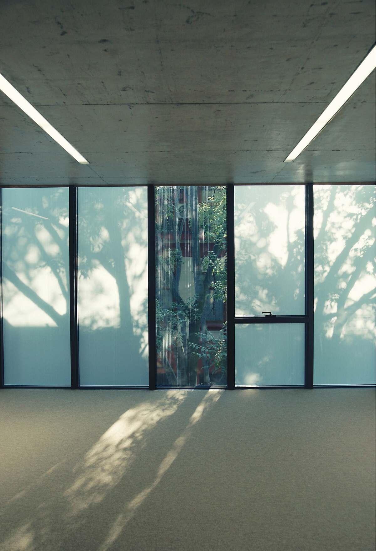 古老“希腊街区”的现代办公楼丨MMXX建筑事务所-18