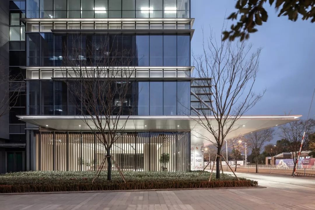 顶级办公总部设计，人文关怀与科技未来感的完美融合-88