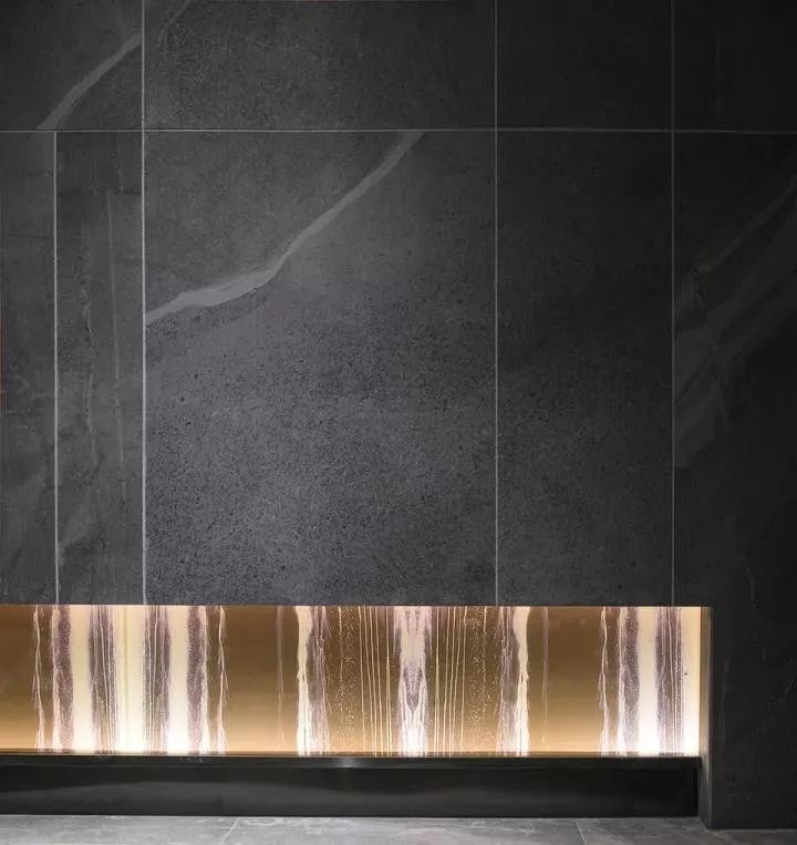 商业丨海底捞演绎现代火锅店-33