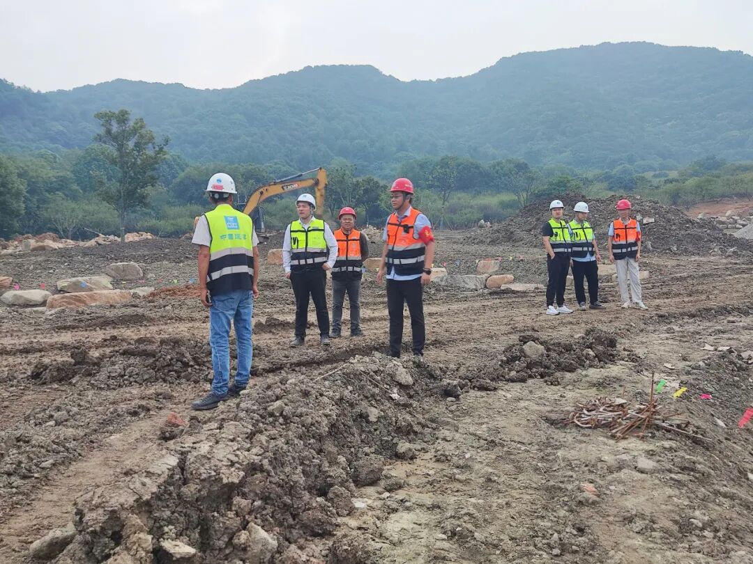 【一线写真】超山之上裁剪匠心，中建八局建设者重塑“观梅金名片”-29