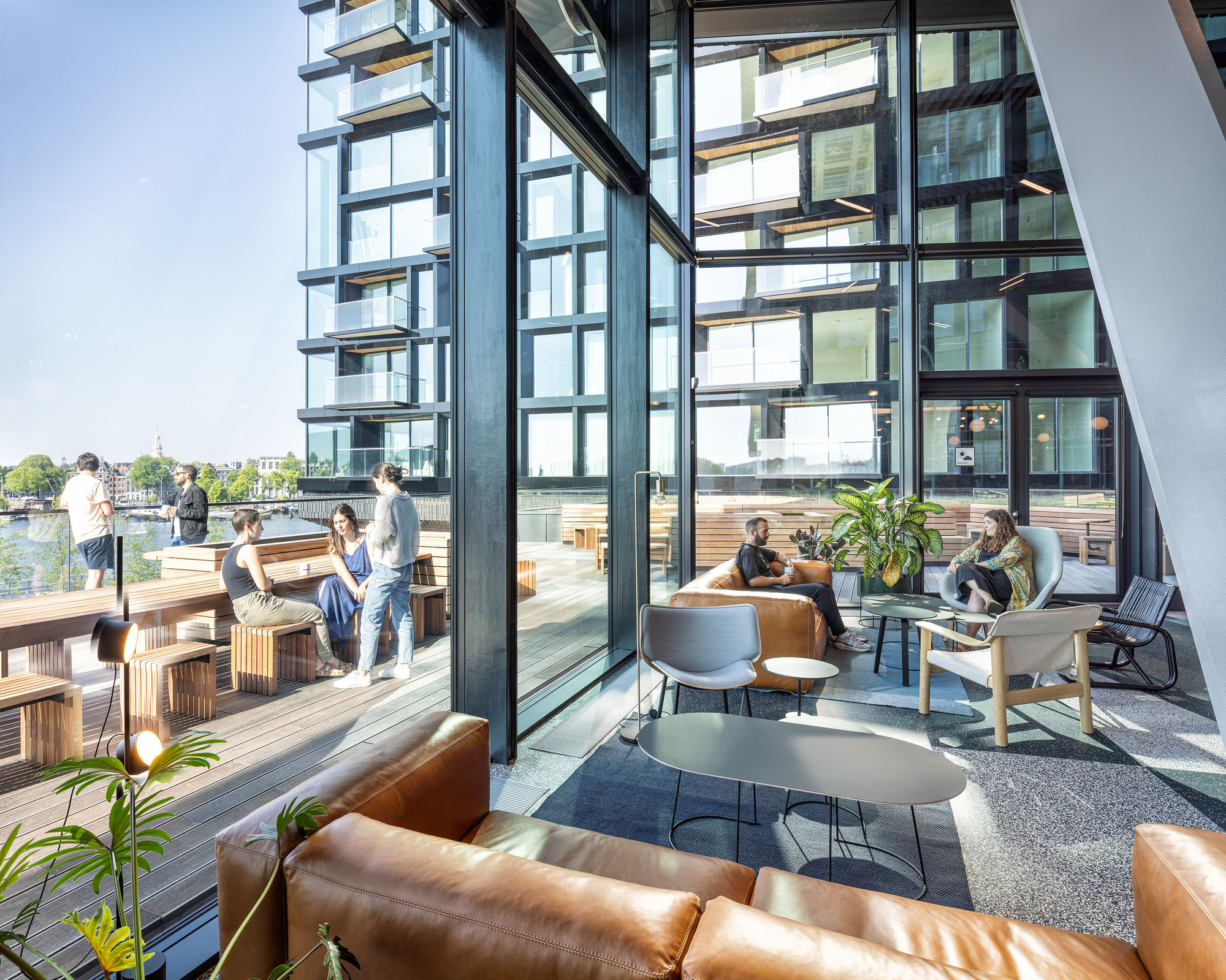 预订城市校区（的相关事务）

注：这里BOOKING理解为预订行为，CITY CAMPUS是城市校区，整体意思推测是预订与城市校区相关的事物，如场地等，但由于缺乏更多语境，只能做此宽泛翻译 丨荷兰阿姆斯特丹丨UNStudio,HofmanDujardin等多家-47