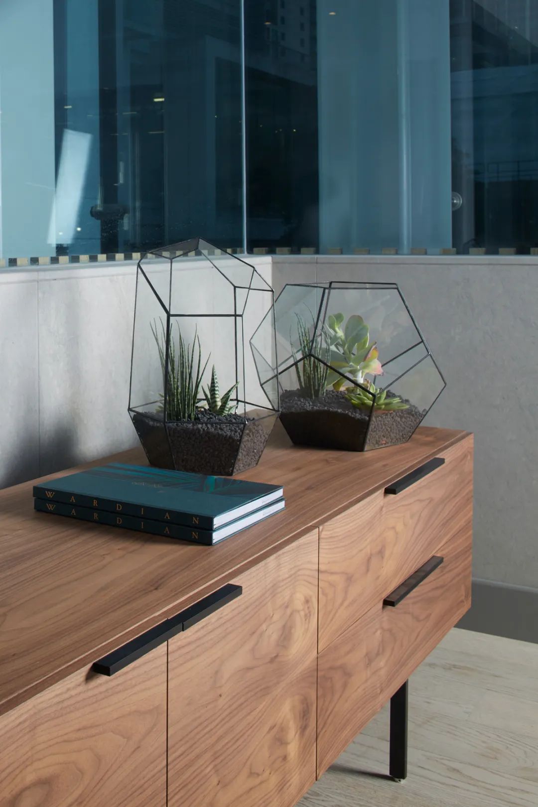 伦敦顶级花园豪宅 Wardian | 几何大胆线条与翠绿自然的完美融合-65