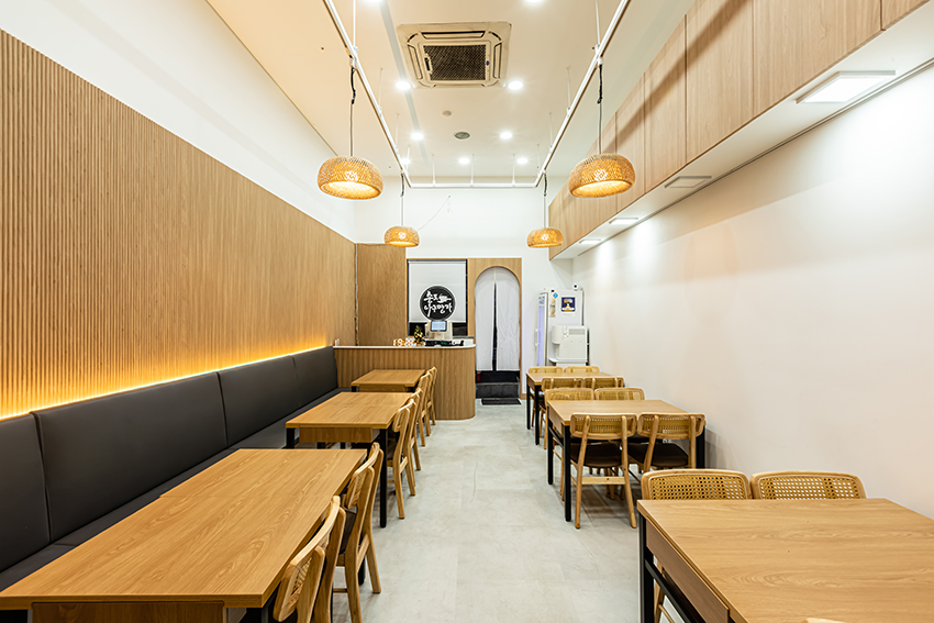 白色与木质，打造 20 平米极简公寓-2