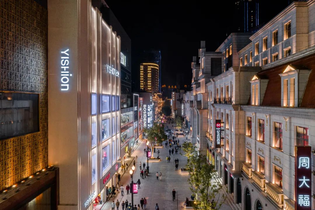 江汉路步行街综合整治景观照明提升工程丨中国武汉丨栋梁国际照明设计(北京)中心有限公司-37