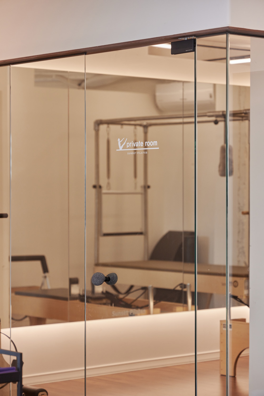 白色与木色，打造高级设计感的 30 平米公寓-19