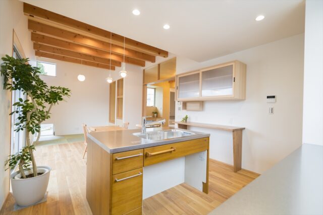 公園前の２世帯の住まい丨ｍ＋ｈ（エムアンドエイチ）建築設計スタジオ-25