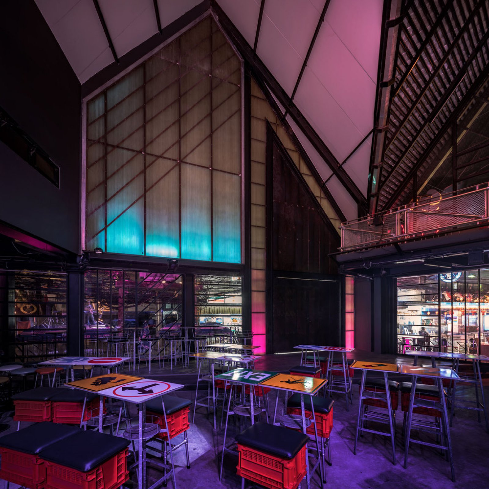 芭提雅850㎡酒吧  STUDIO PLP-9