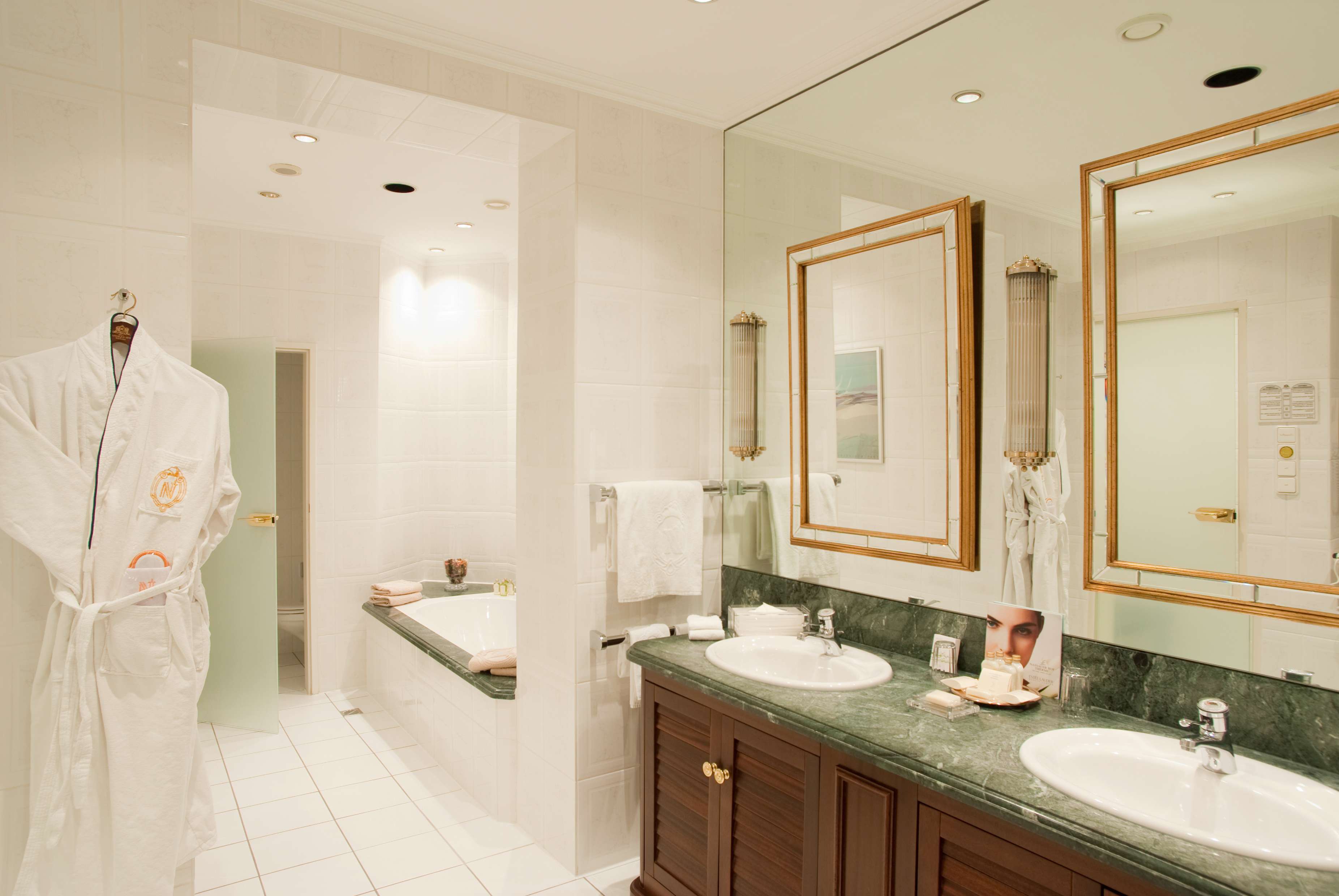 德国威斯巴登纳索尔霍夫酒店-51