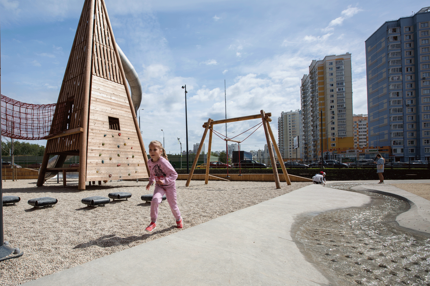 俄罗斯金字塔游乐场-20