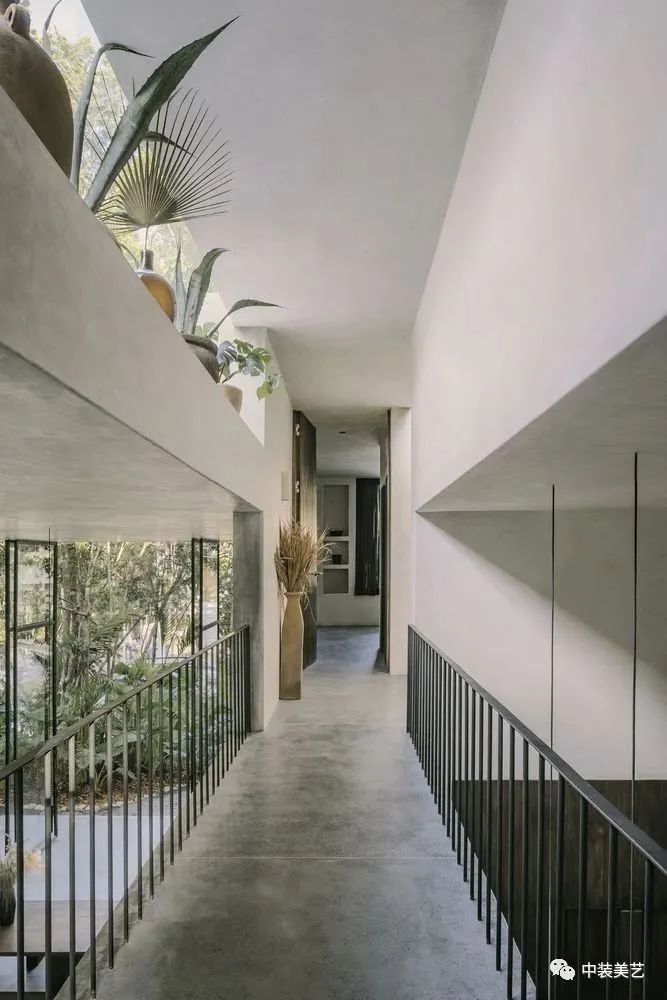 Top Case/打造平凡的惊喜--极简避世豪宅，养老的完美宅空间-29