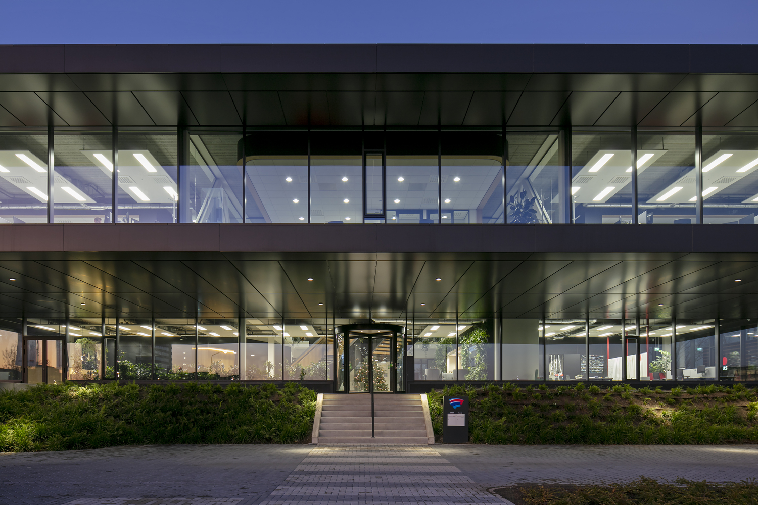 荷兰贝西克斯·多德雷赫特办公楼-8