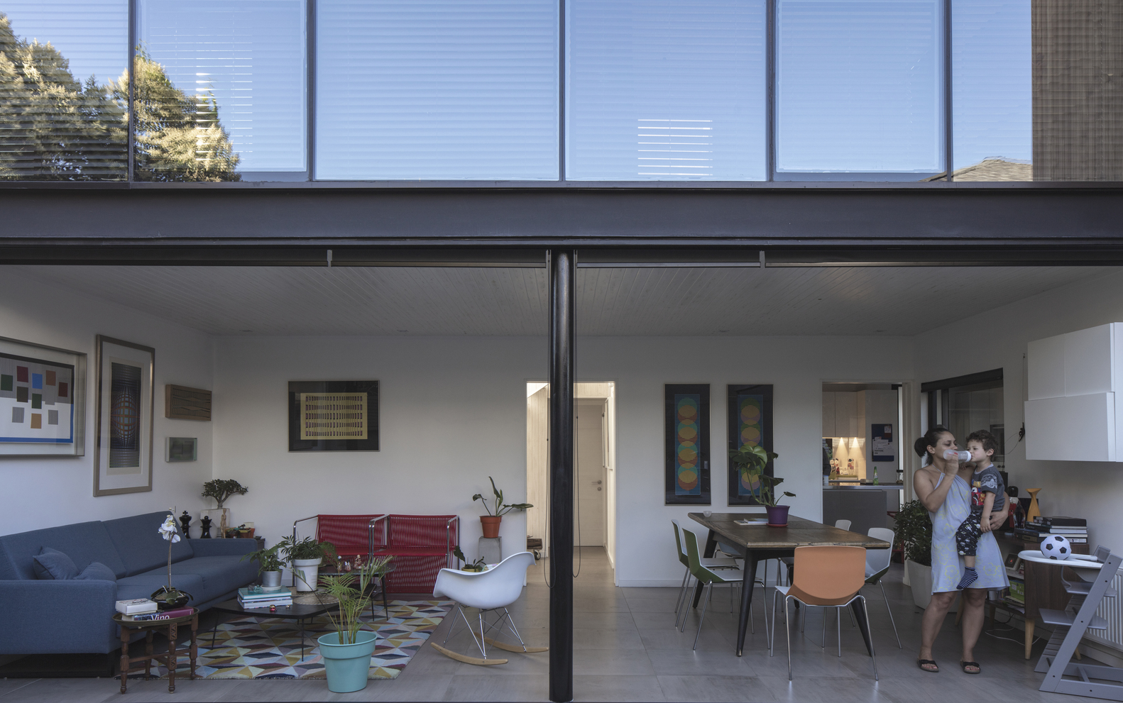 智利 Vitacura 社区翻新住宅，融入自然光线与可持续设计-32