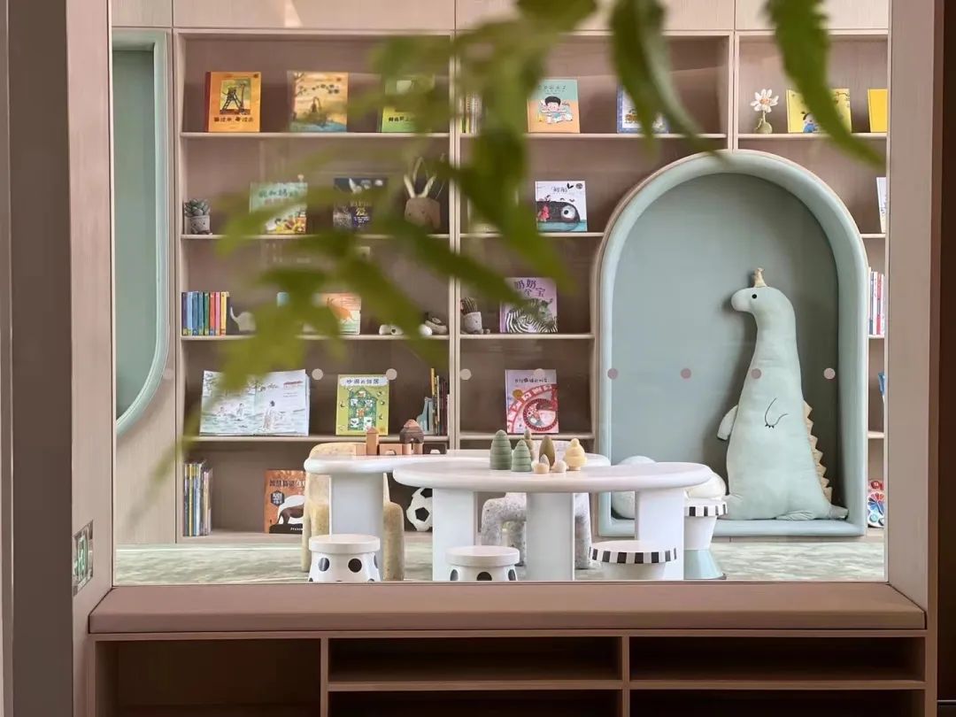 大连西安路蔚来中心丨中国大连丨元禾大千(软装),MOC DESIGN(硬装)-39