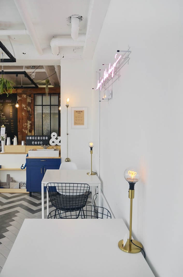 格调咖啡馆 | 极简设计中的精致细节-10