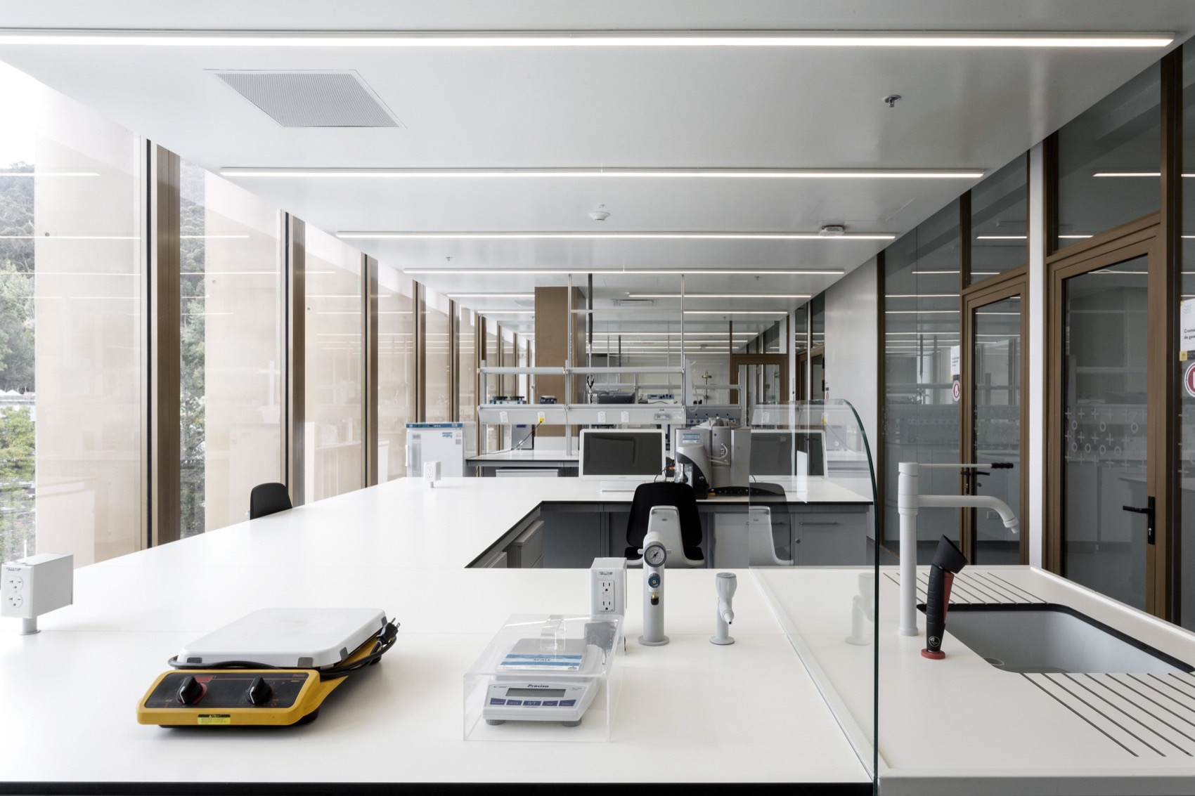 哈维里亚那天主教大学工程实验室丨哥伦比亚-41