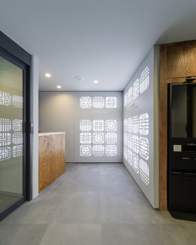 明洞站酒店丨韩国首尔丨Yong Ju Lee Architecture