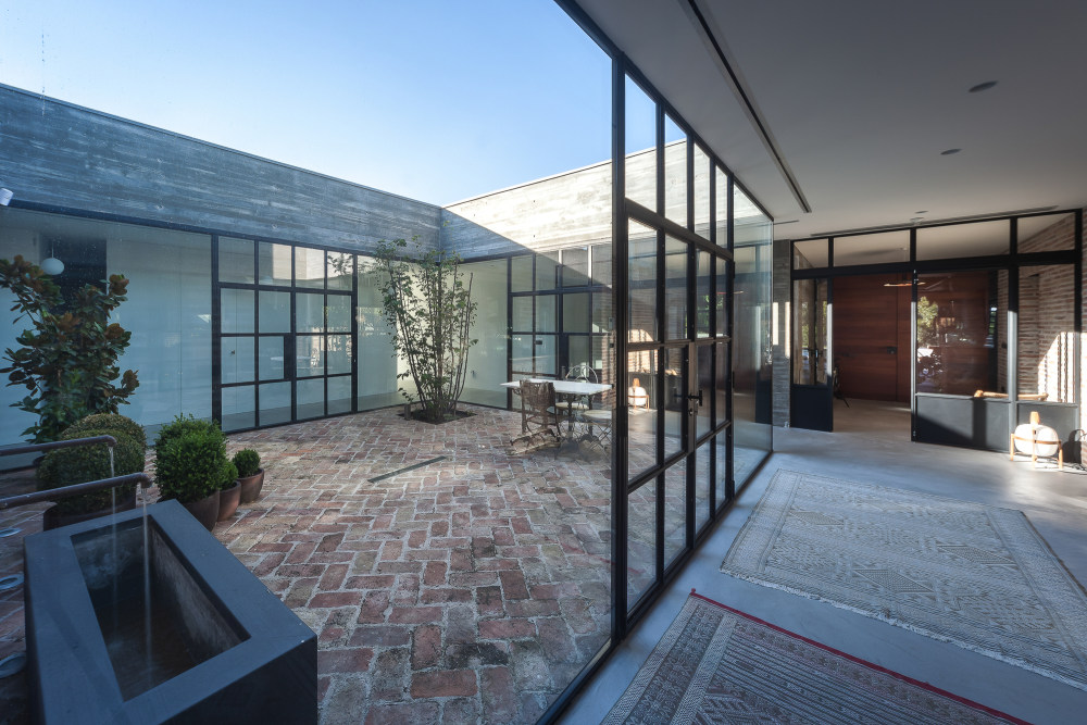 西班牙"Mouette 之家" | 融入环境的室内设计-16