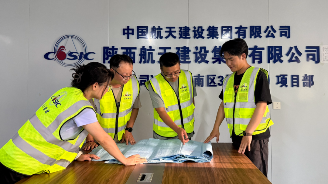 一线素描|钢筋丛林中的攻坚战-24