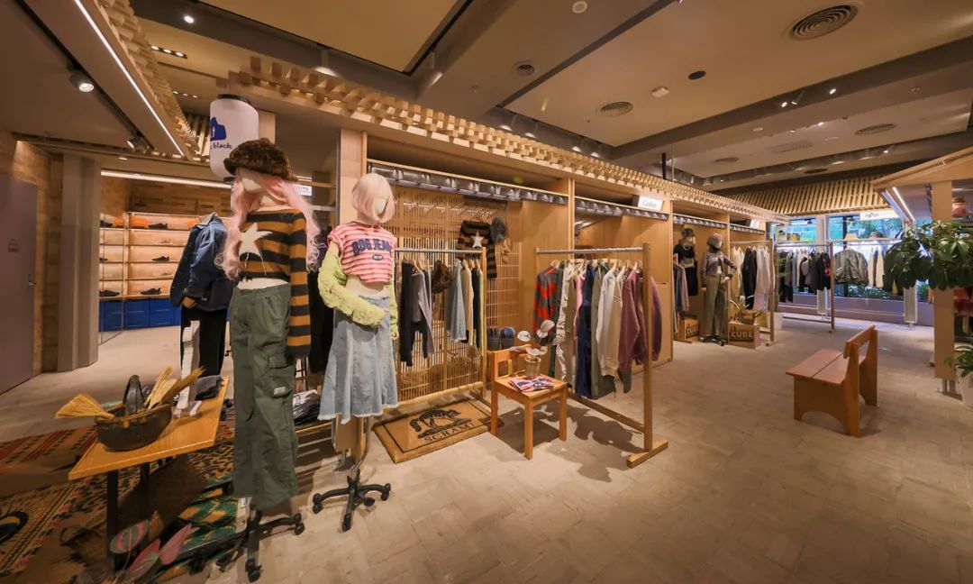 i·t blue block 三里屯太古里全新概念店丨中国北京丨三里屯太古里与 moss.建筑事务所,I.T 集团-8