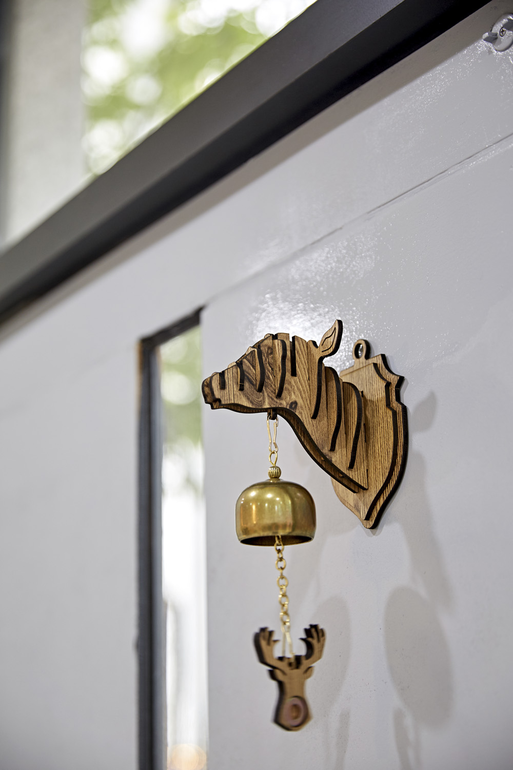 10 坪男性专用美容室设计，极简工业风打造舒适空间-12