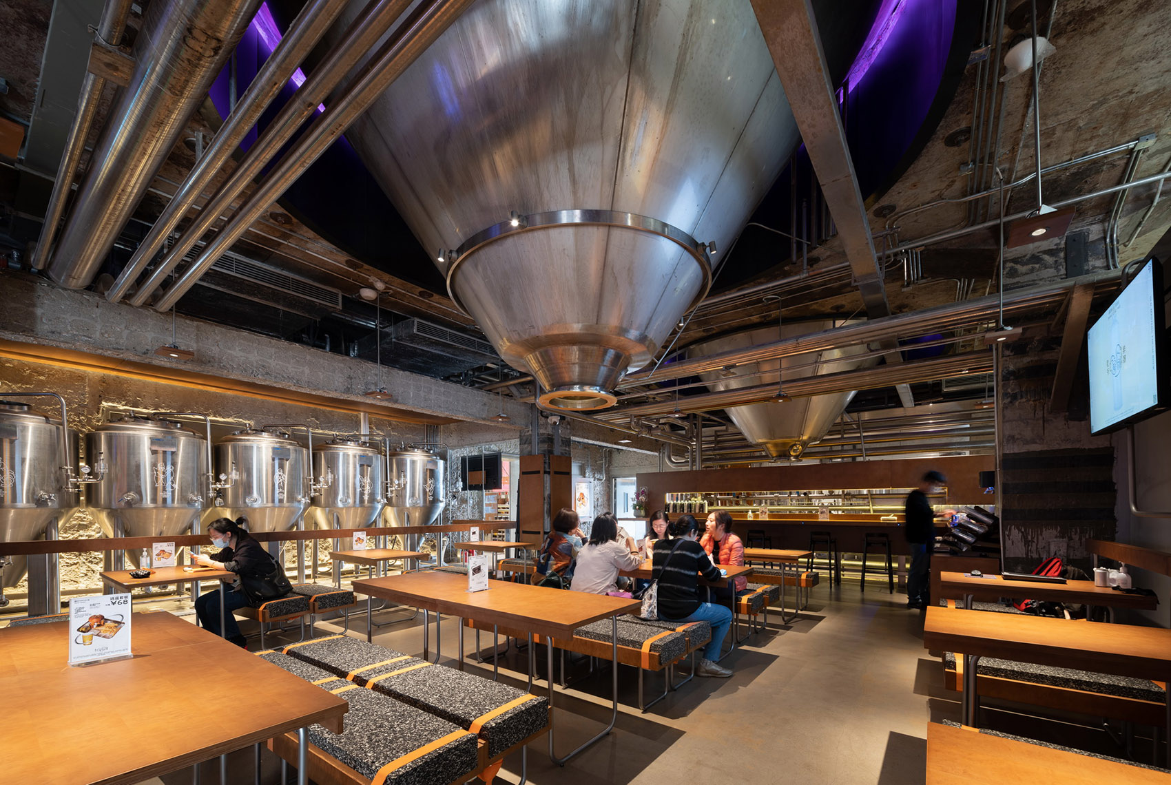 金威啤酒厂工业遗存改造 | 空间即展览的典范-102