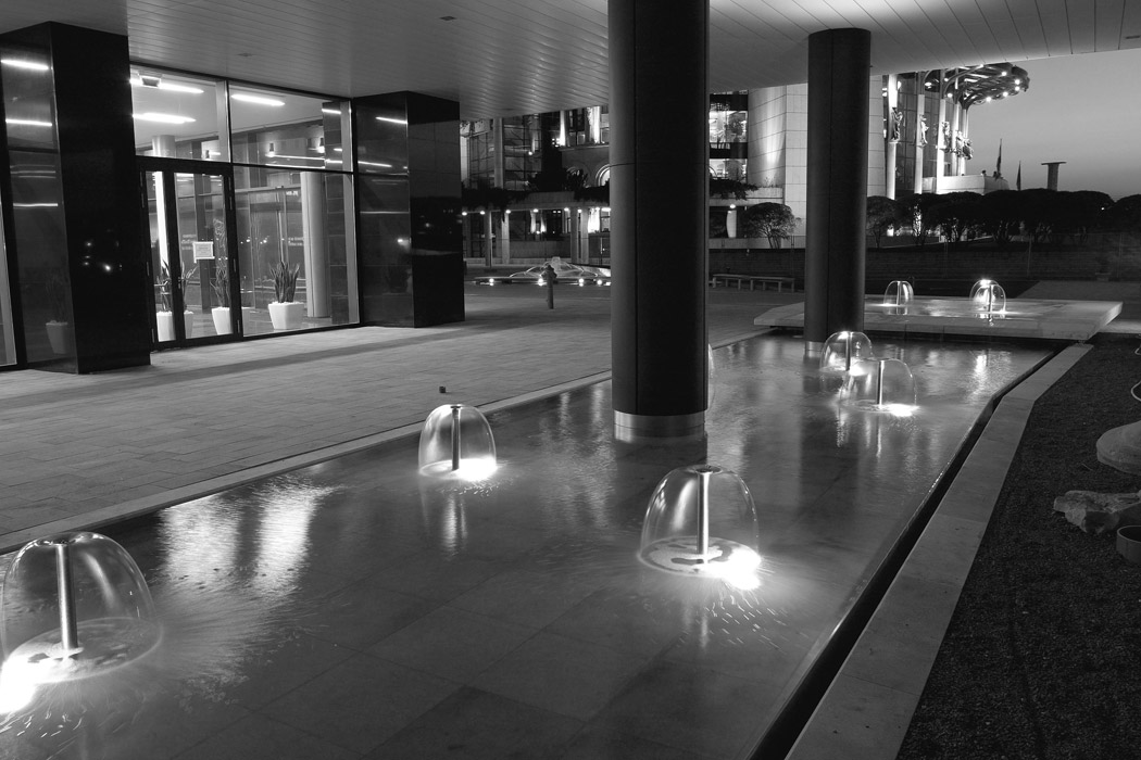 布达佩斯 Millennium City Center Riverside Origami 滨水公园景观设计-29