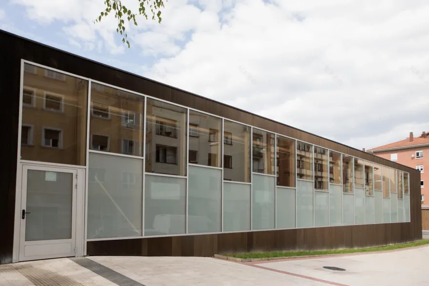 埃尔纳尼游泳池丨西班牙丨Uzcanga Architects-14