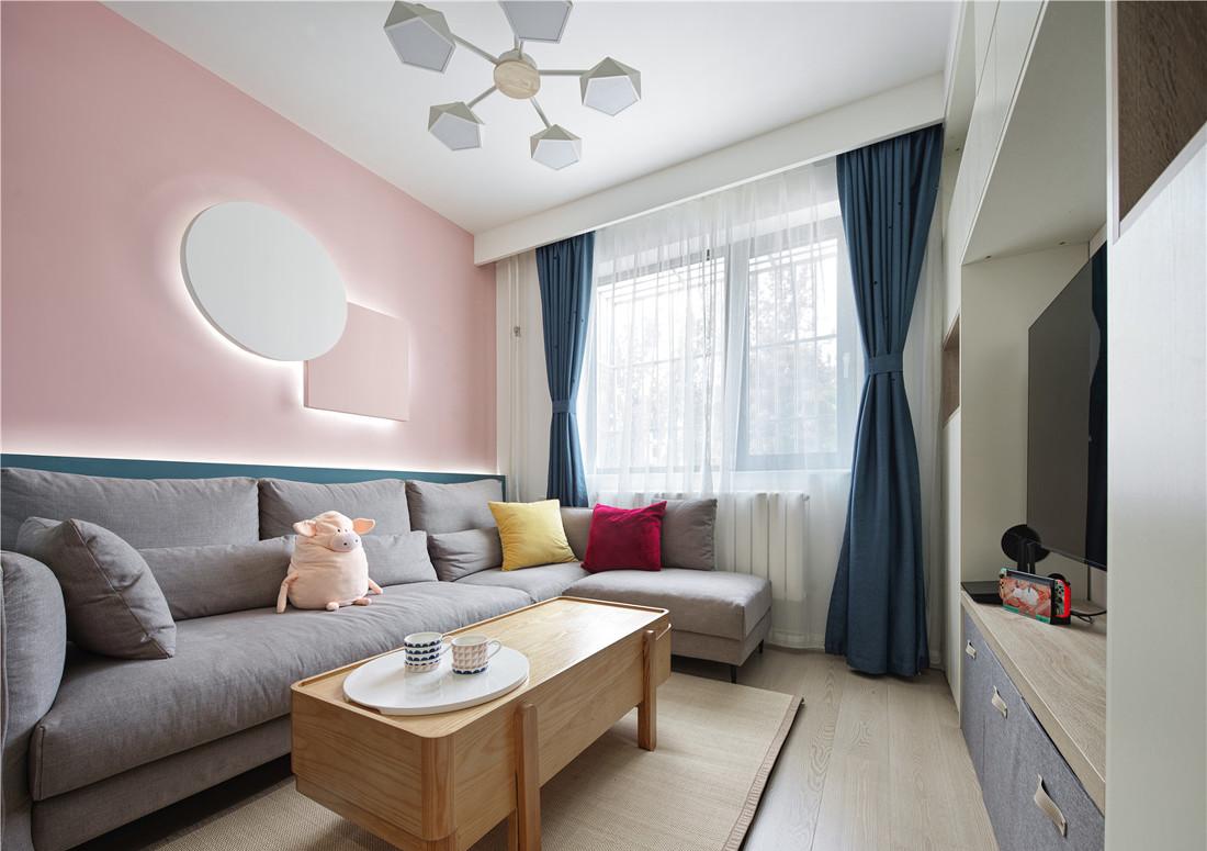 70㎡北欧风小户型极限改造,实用收纳与自然光线完美融合-4