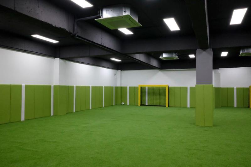 简约氛围的 62 平米室内足球场设计-5