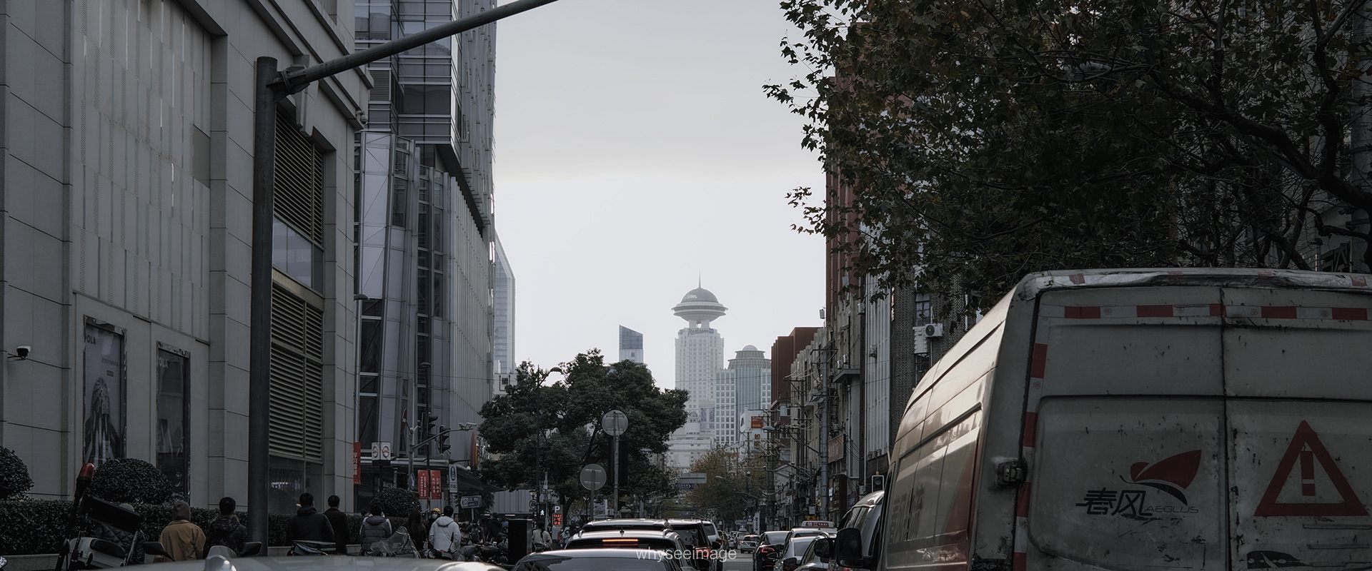 在被框选的画面之外 · 不如回到街头丨中国上海丨whyseeimage-50