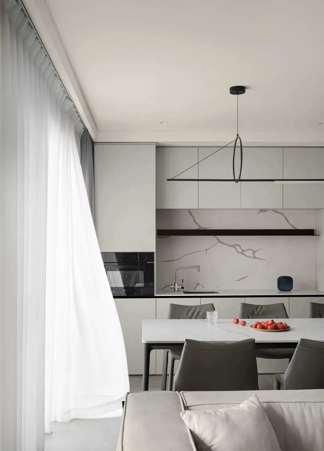 轻灰+原木格调，克制的温柔美-31