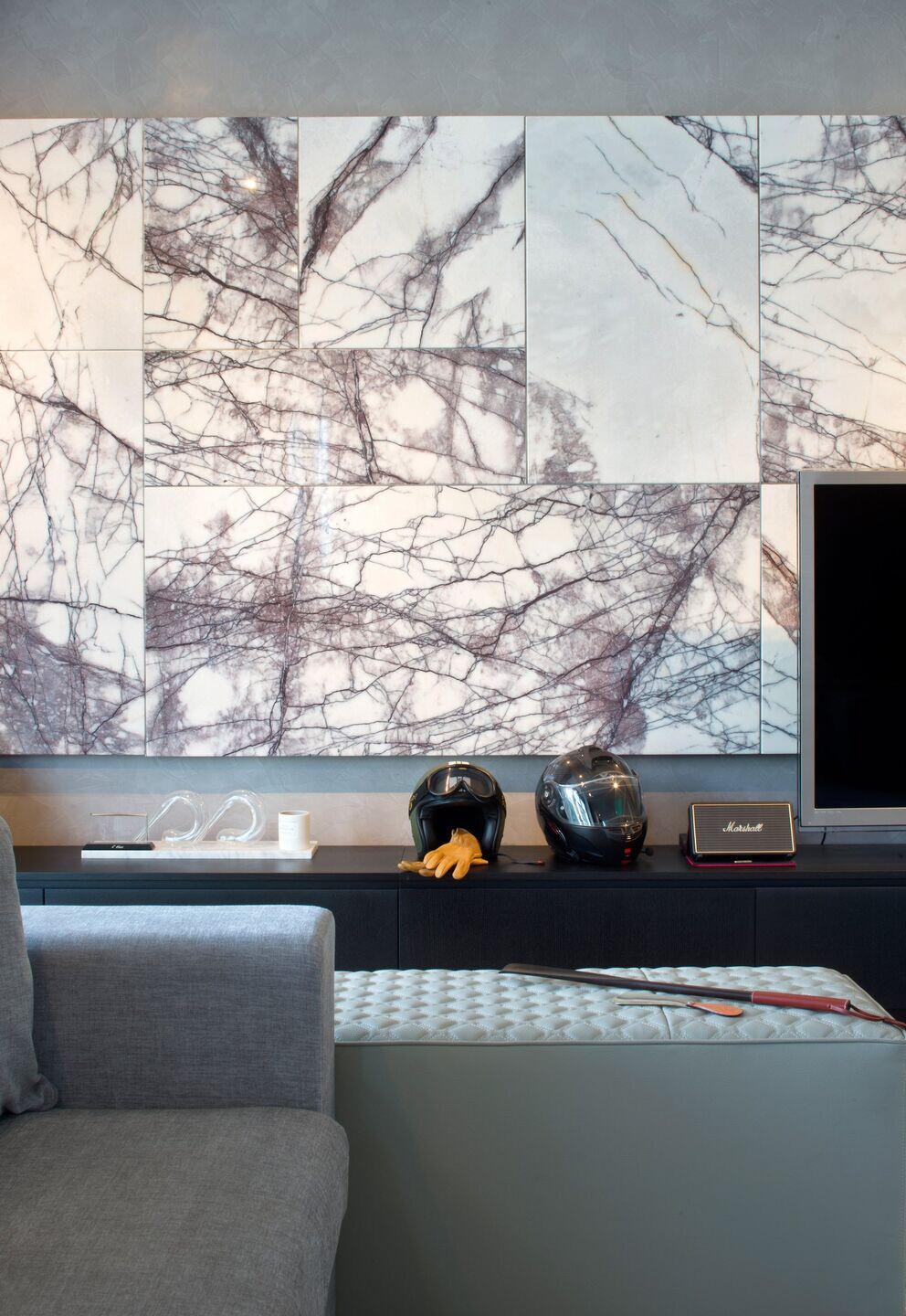 迪拜尼乌工作室的灰色优雅公寓设计丨阿联酋迪拜丨The Niu Studio-16