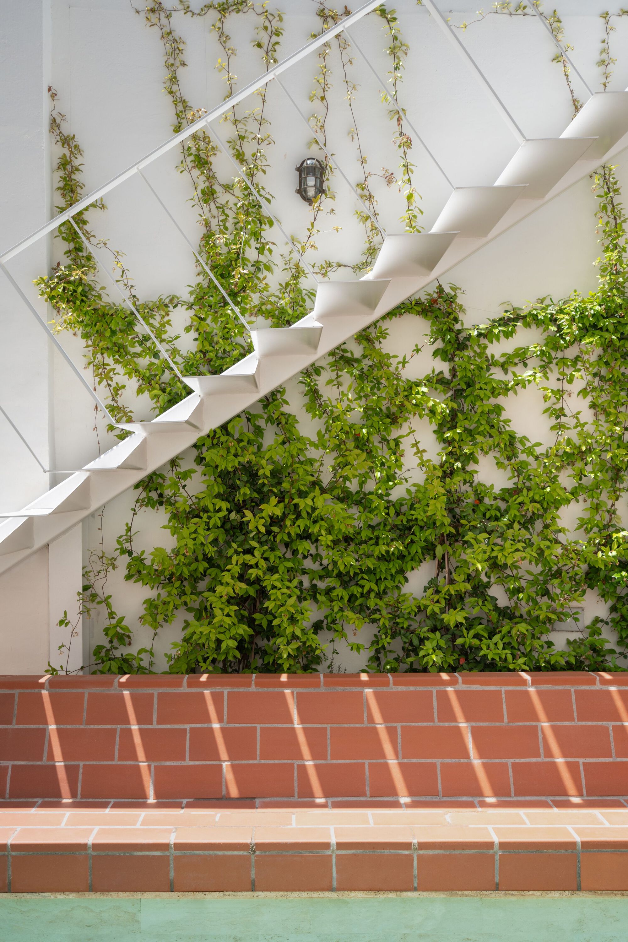 现代主义庭院翻新丨SpainBarcelona-30