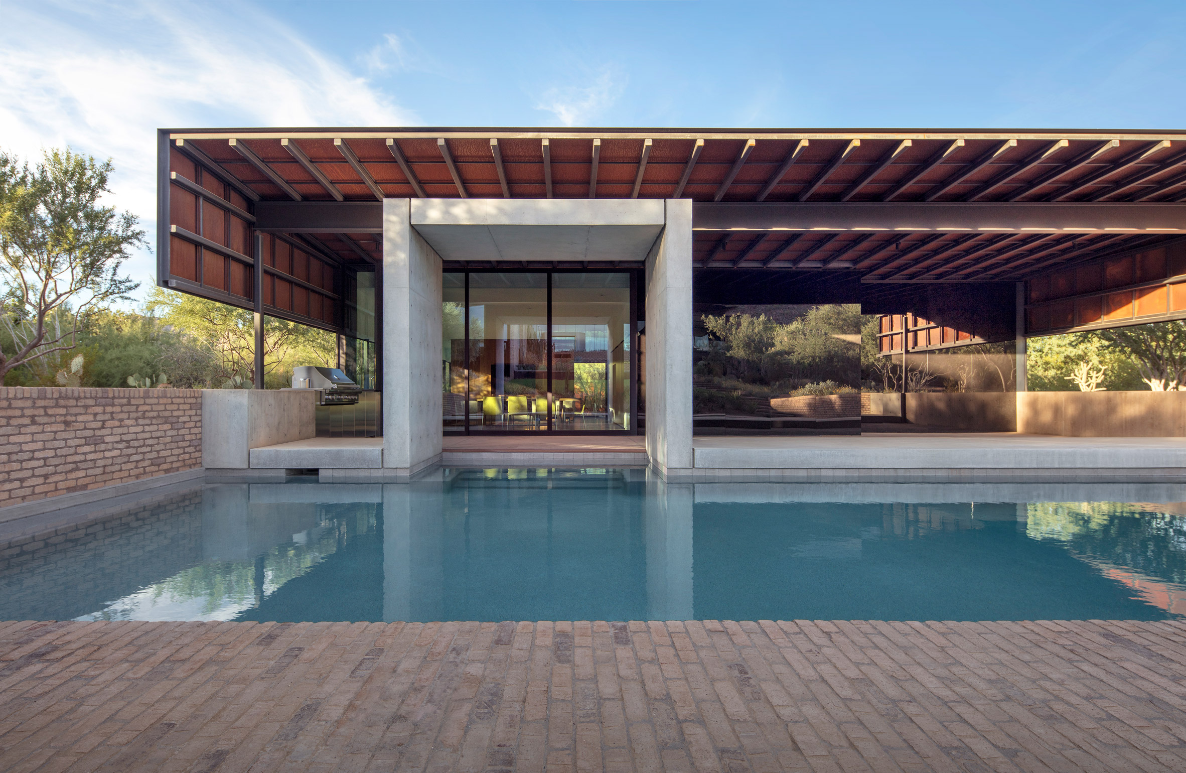 A-I-R creates oasis around central living spaces at Arizona desert house-20