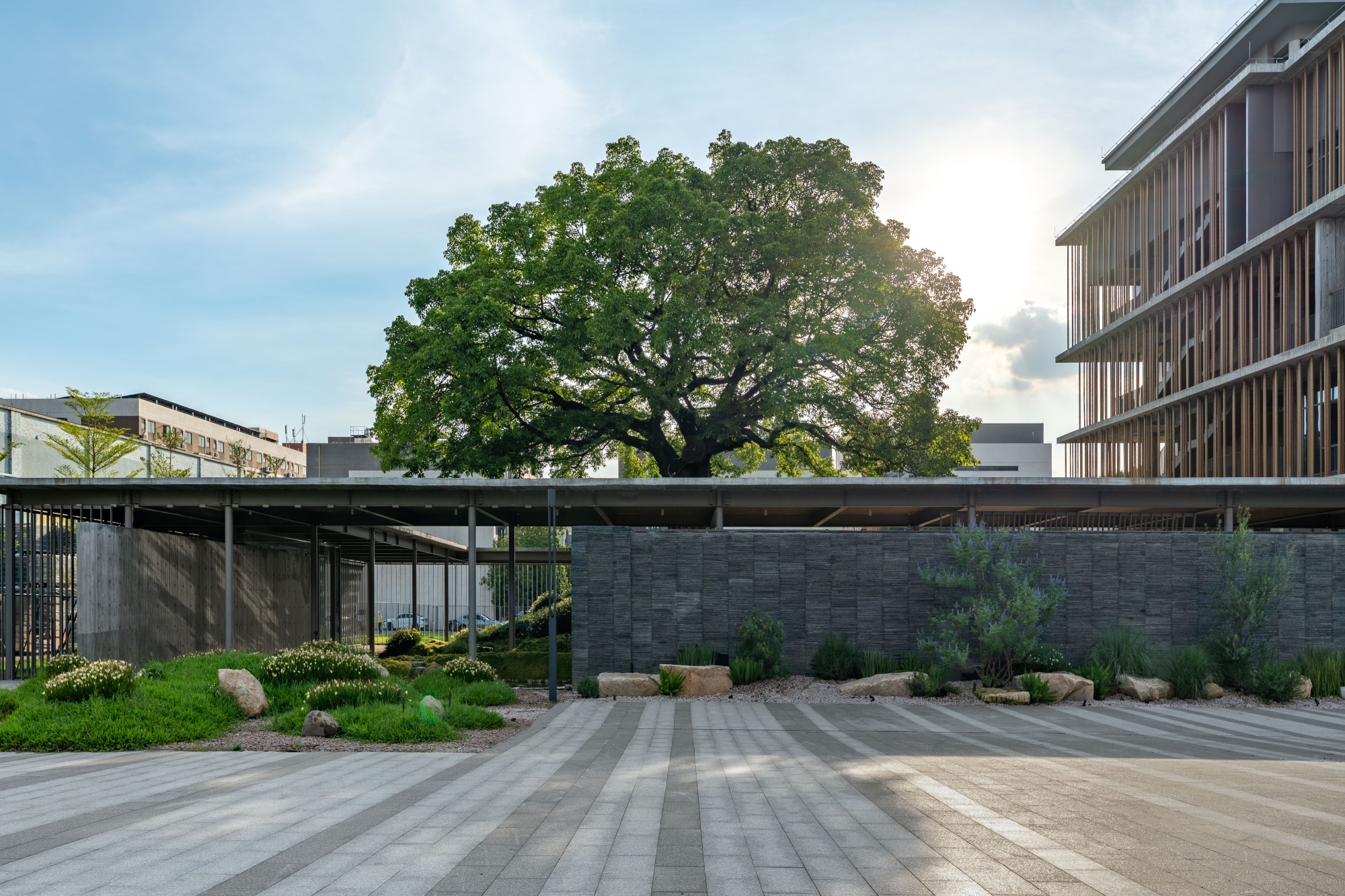 宝华智造产业园丨中国佛山丨成都无囿景观设计有限公司,佛山至岸园林-38