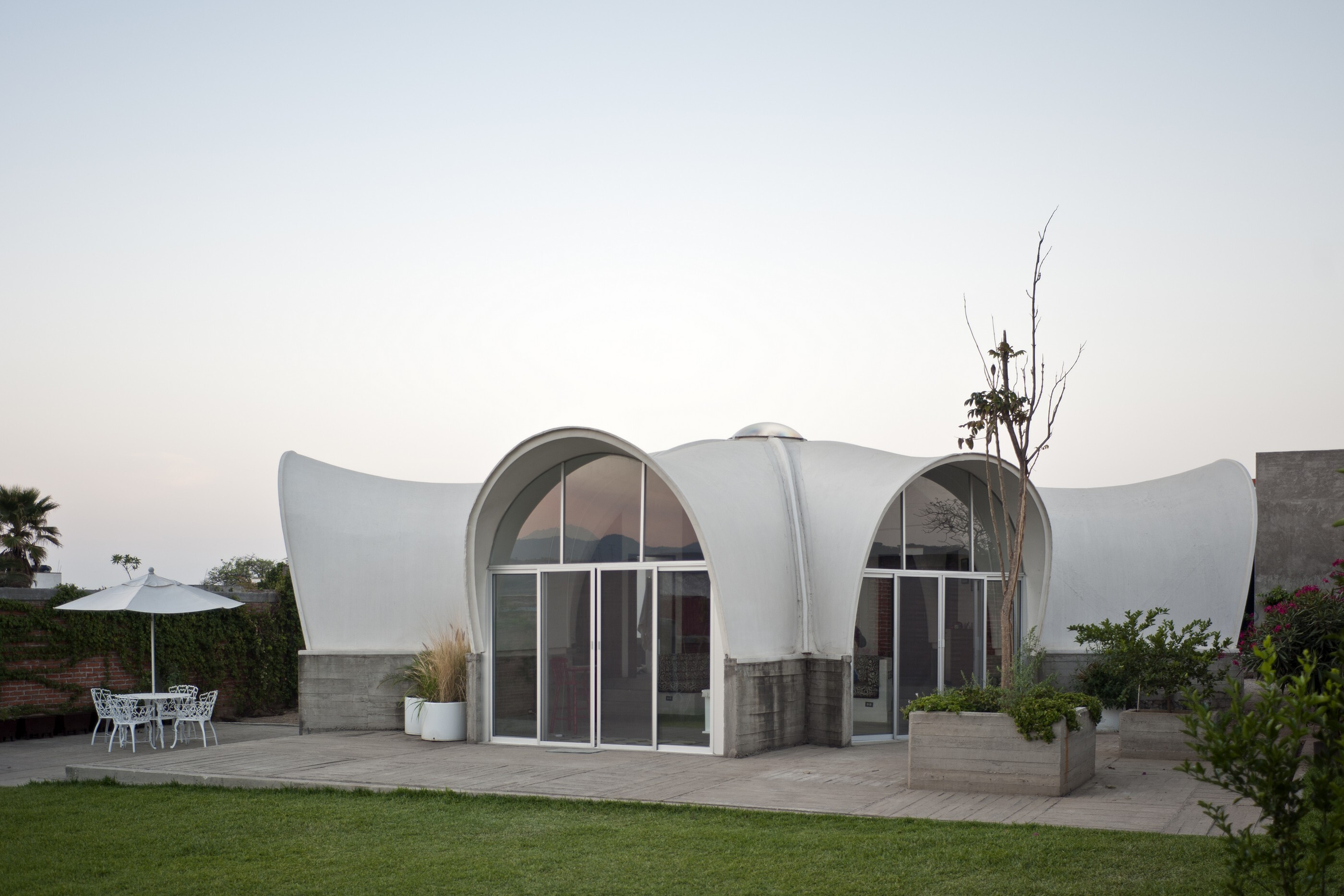 墨西哥 Tlayacapan 的现代私人住宅-7