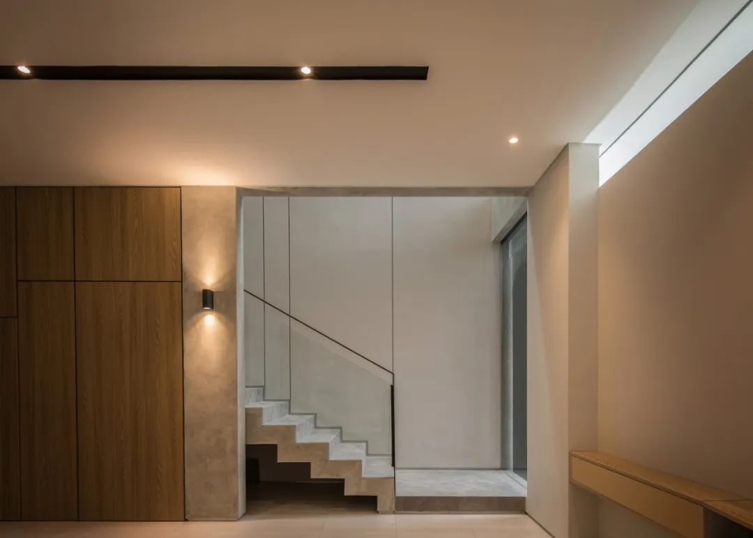 印尼 CJ House | 紧凑现代绿色住宅-14