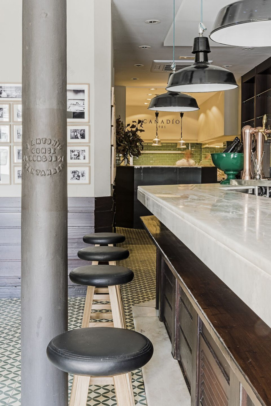 重塑历史印记,打造优雅餐饮空间-22