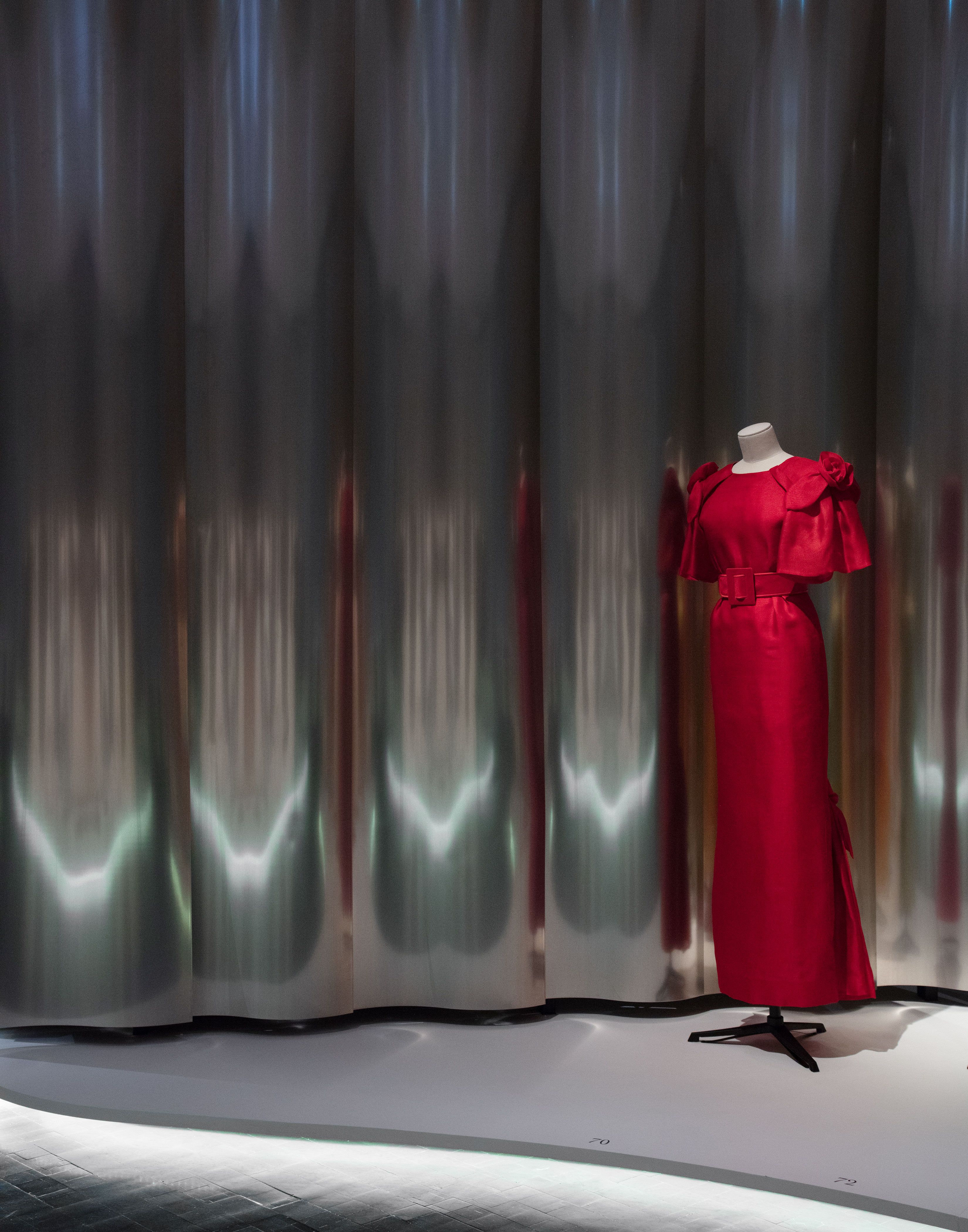 迪奥 · 从巴黎走向世界-9