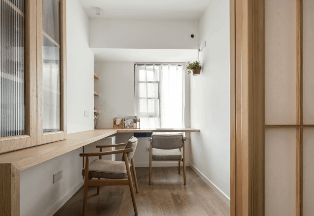 武汉邦辰设计丨平层丨80㎡温馨日系风,LDK,亚麻色系,吧台·住两人一猫太“甜”了!-2