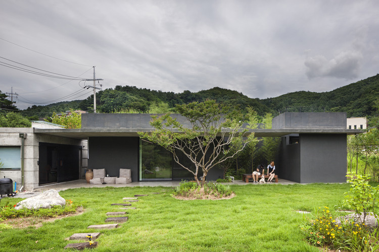 Moonhori Residence  a round architects-3