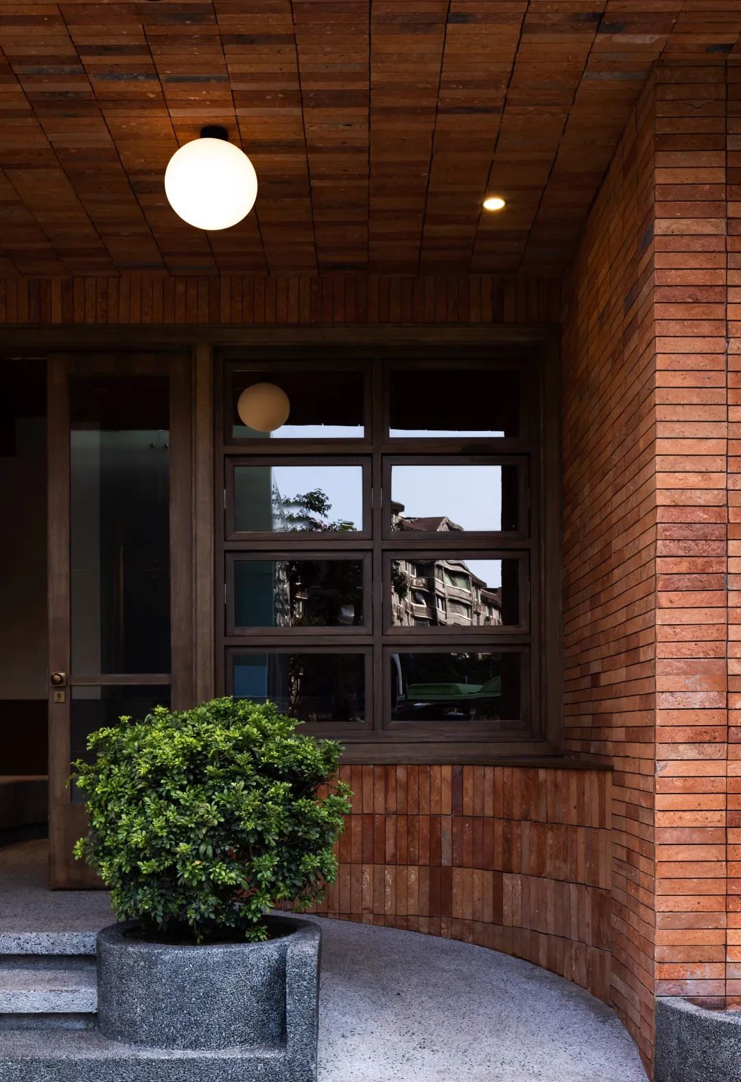 重庆火锅 · 市井烟火的简璞设计丨中国重庆-4