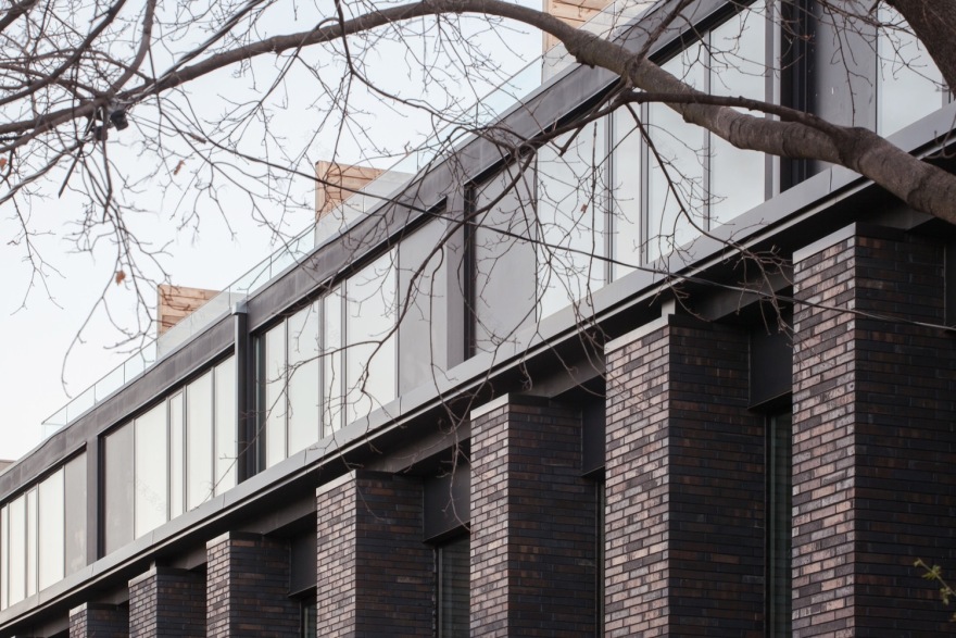 多伦多 Riverdale 联排别墅 | 现代与传统的和谐共生-25