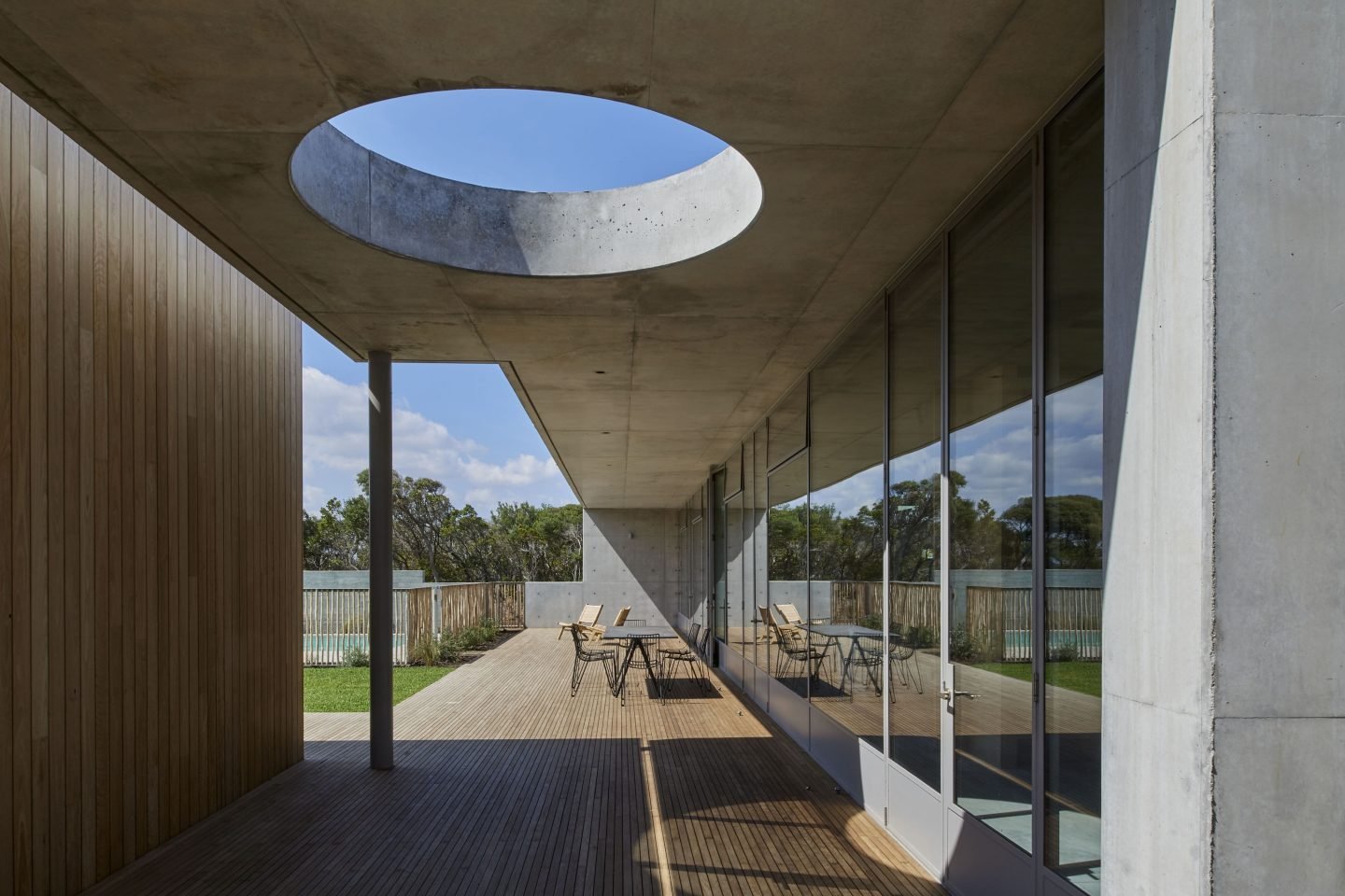 Contrasts And Duality Of Materiality Inform The Design Of House At Prickly Rocks - IGNANT-7