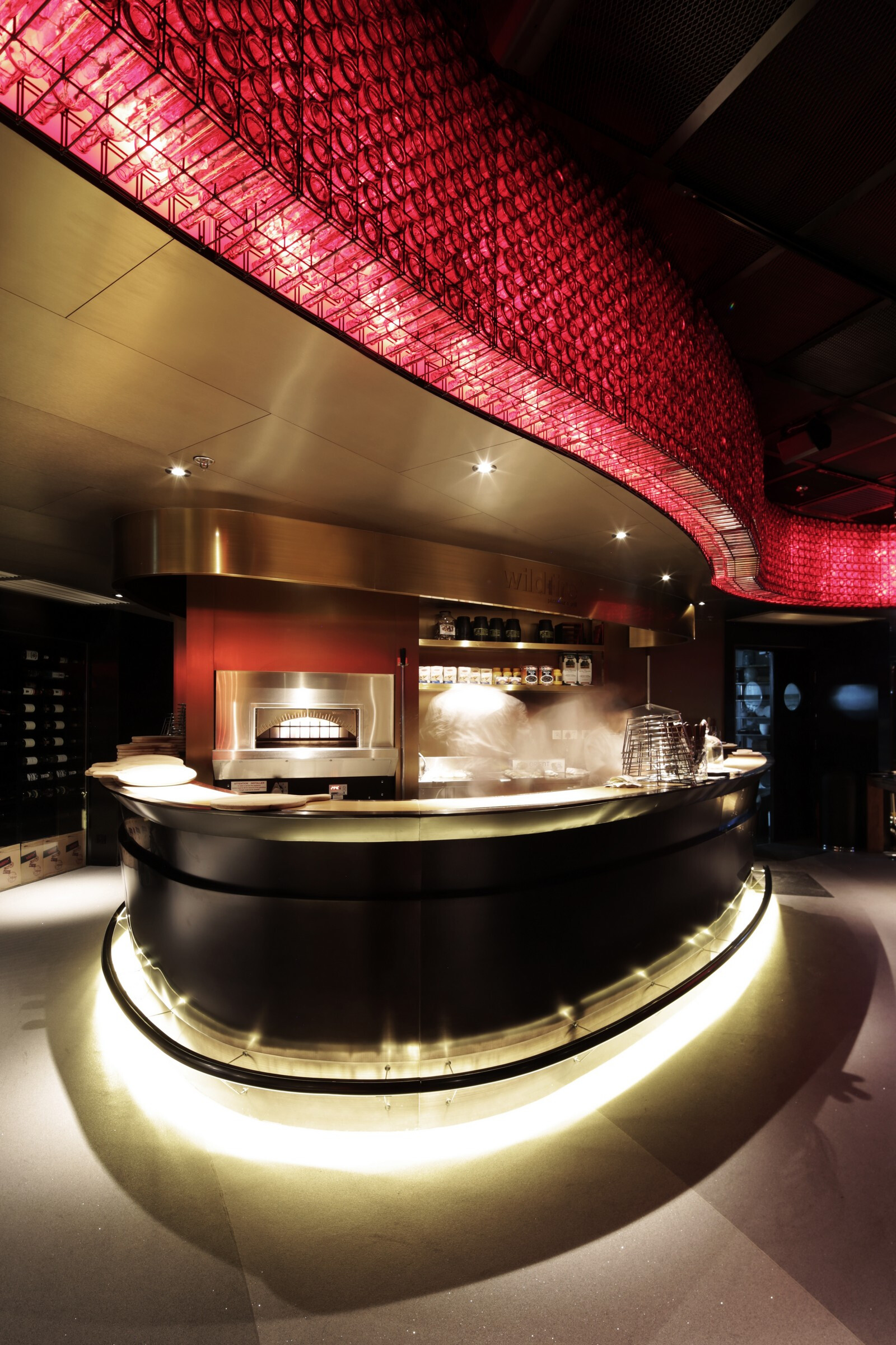 香港山顶大厦的野火披萨酒吧与烧烤店-14