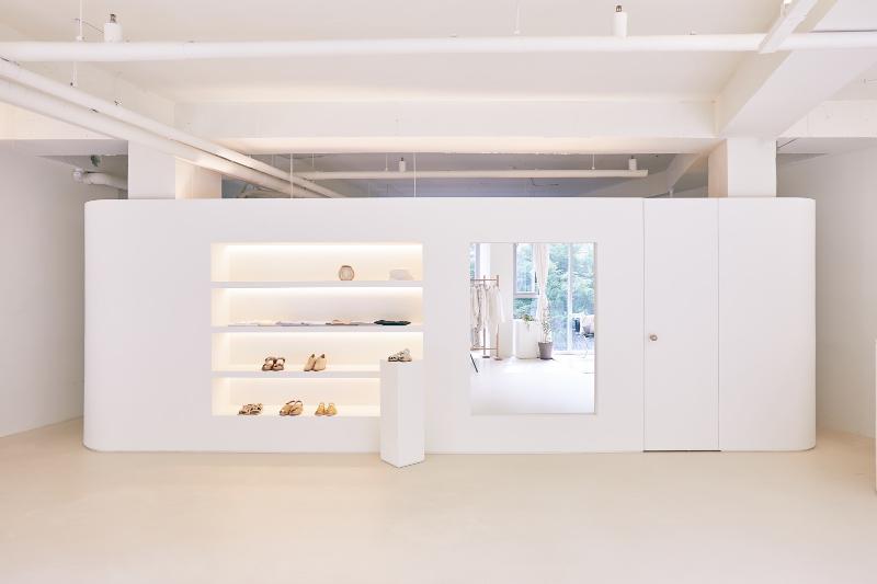 极简时尚的"그로브 쇼룸"室内设计-2