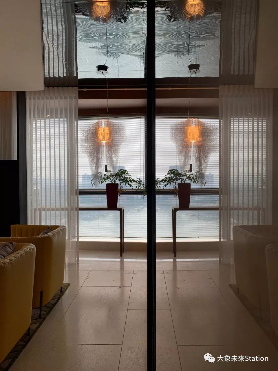 珠江畔的天誉半岛杨宅,融入 270 度江景的现代设计-38