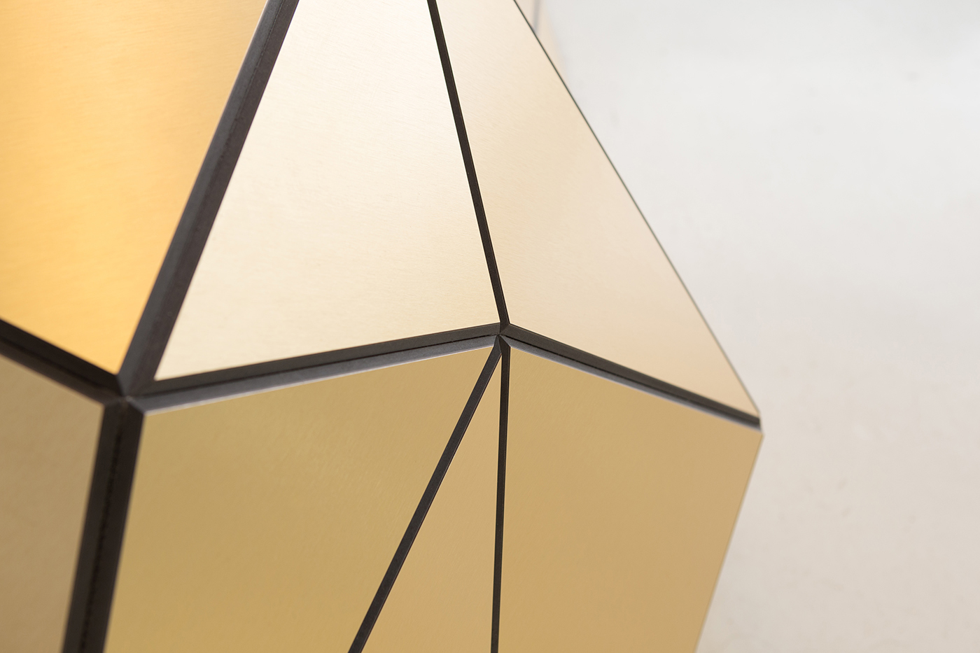 全球广告巨头 M&CSAATCHI 米兰总部纯金质感接待厅-12